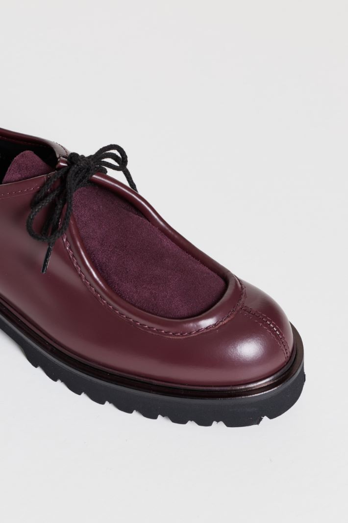 Polished leather lace-ups - BORDEAUX - Intrend - 4