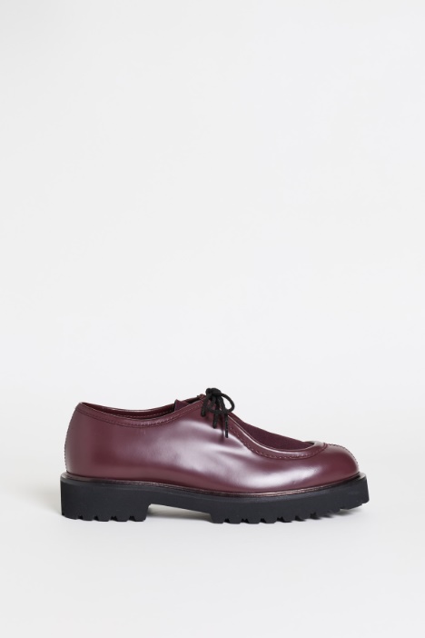 Polished leather lace-ups - Intrend