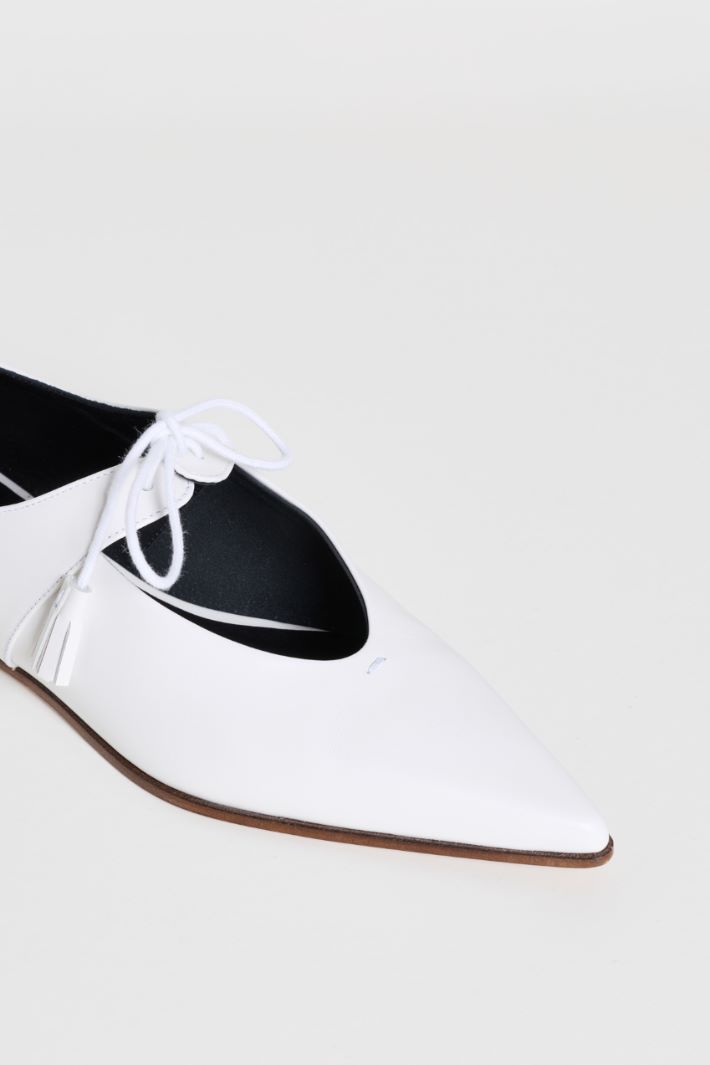 Smooth leather lace-up ballet flats - WHITE - Intrend - 4