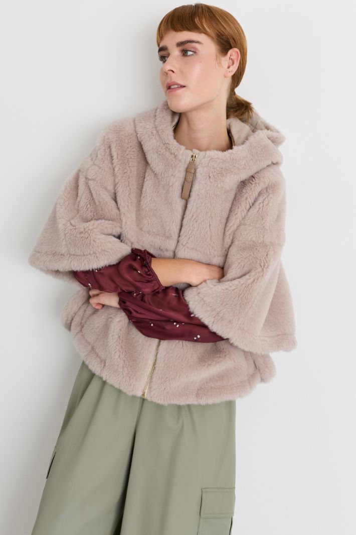 Capa de corte boxy en lana y alpaca - BEIGE - Intrend - 2