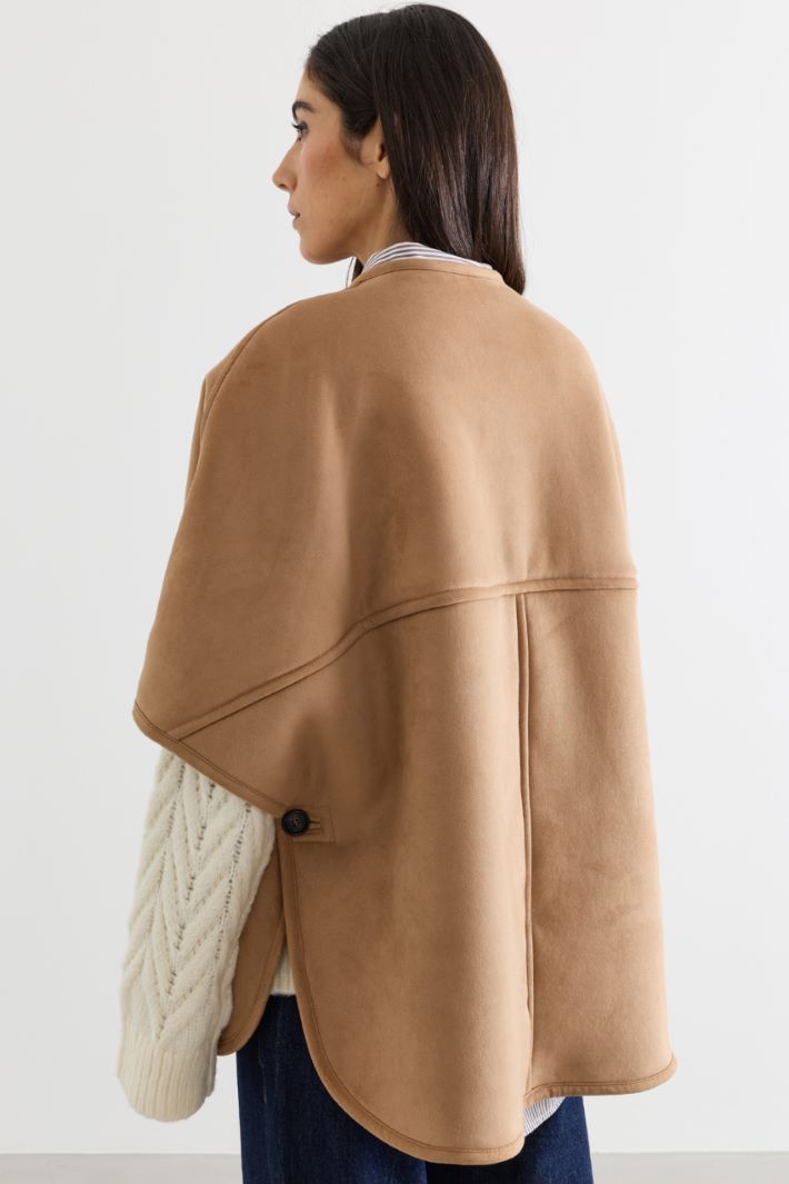 Velvet-Finish Cape - CAMEL - Intrend - 4
