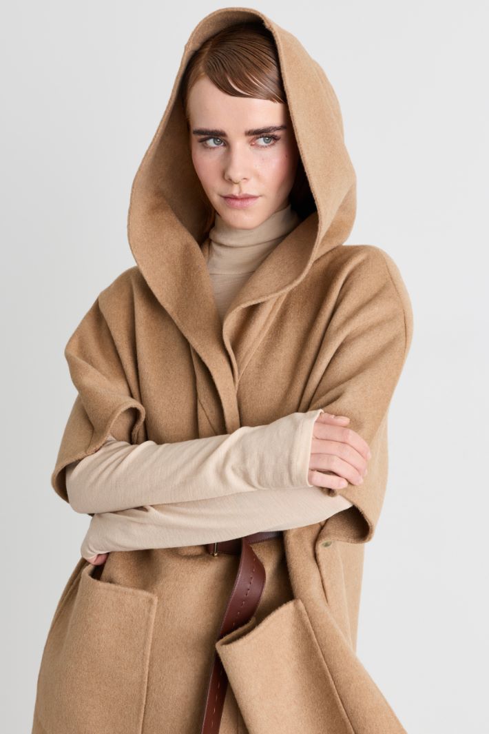 Cape with leather belt - CAMEL - Intrend - 3