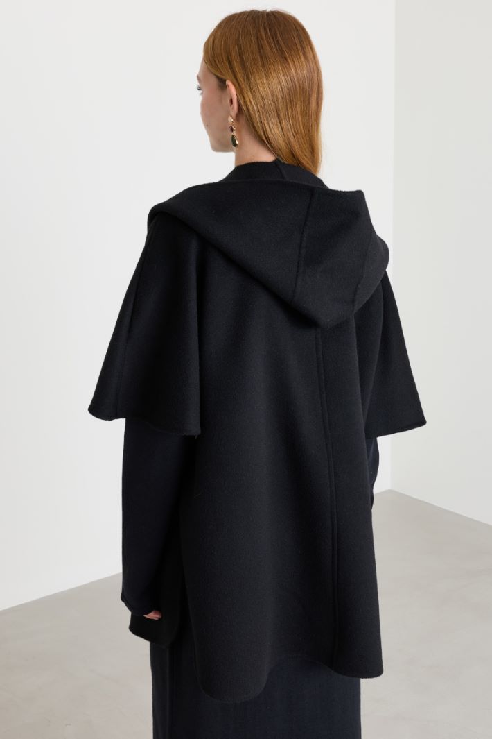 Cape with leather belt - BLACK - Intrend - 4