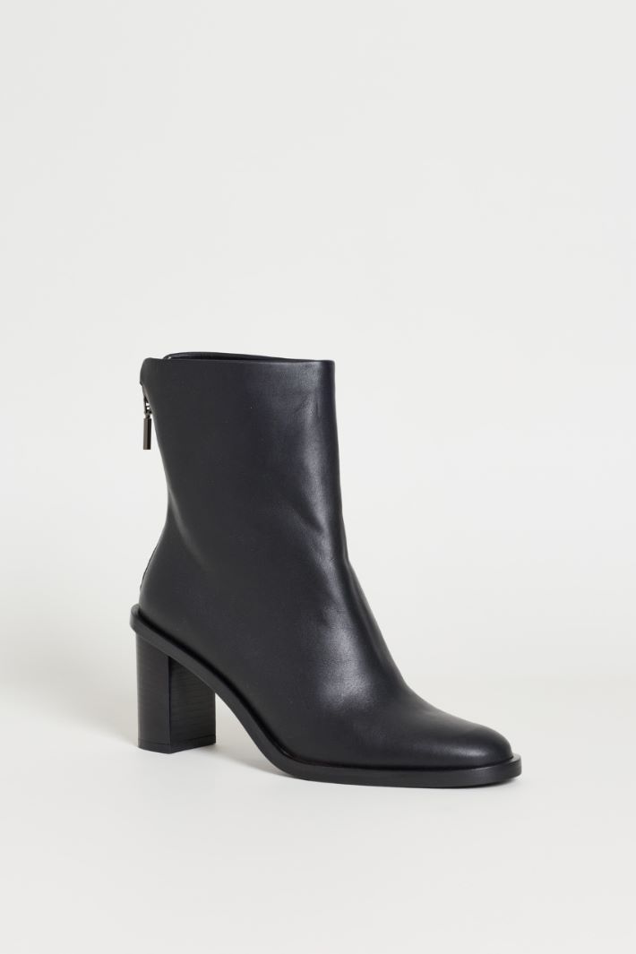 Leather ankle boot with zip - BLACK - Intrend - 2