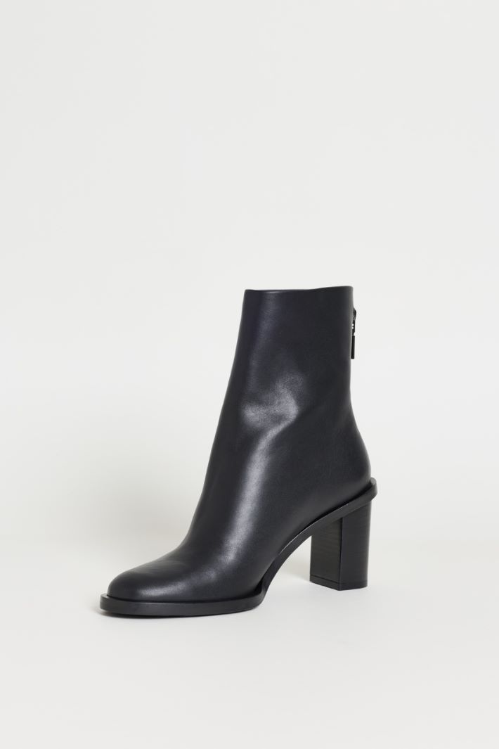 Leather ankle boot with zip - BLACK - Intrend - 3