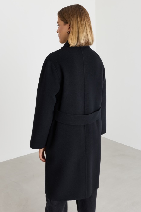 Cappotto monopetto in lana con cintura