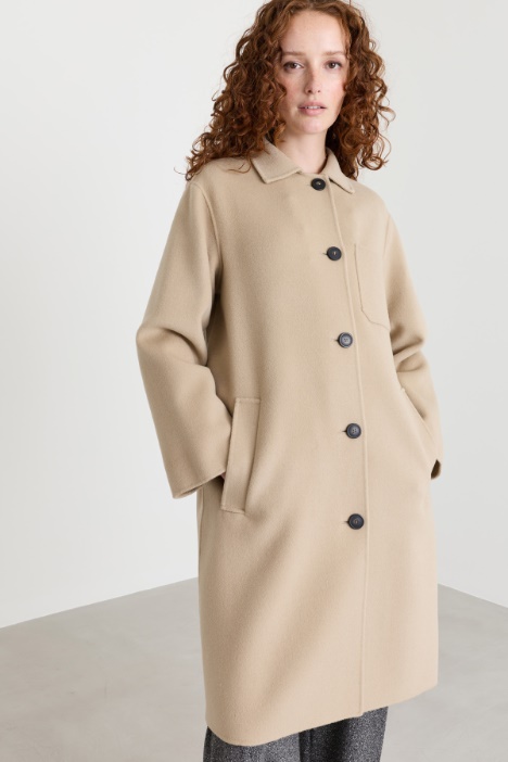 Cappotto monopetto in lana con cintura