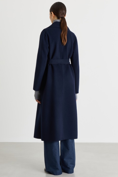 Cappotto a vestaglia in doppio drap di pura lana