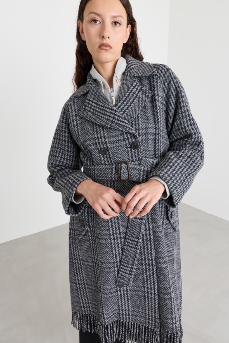 Cappotto in lana con doppia fantasia e frange