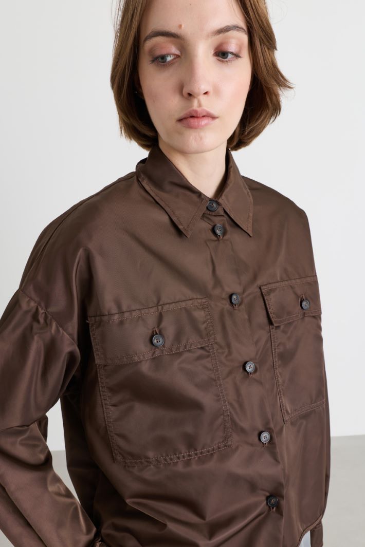 Cropped water-repellent twill shirt - BROWN - Intrend - 3