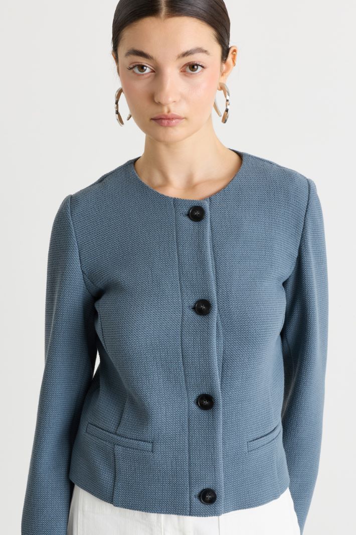 Slim-fit cropped jacket - LIGHT BLUE - Intrend - 3