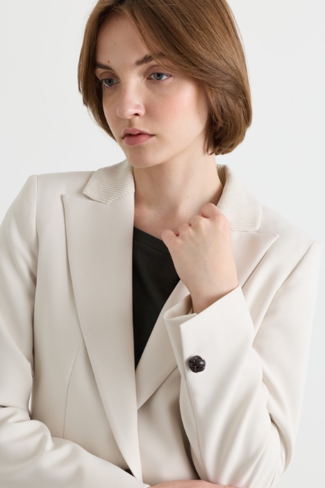 Blazer con dettagli in velluto