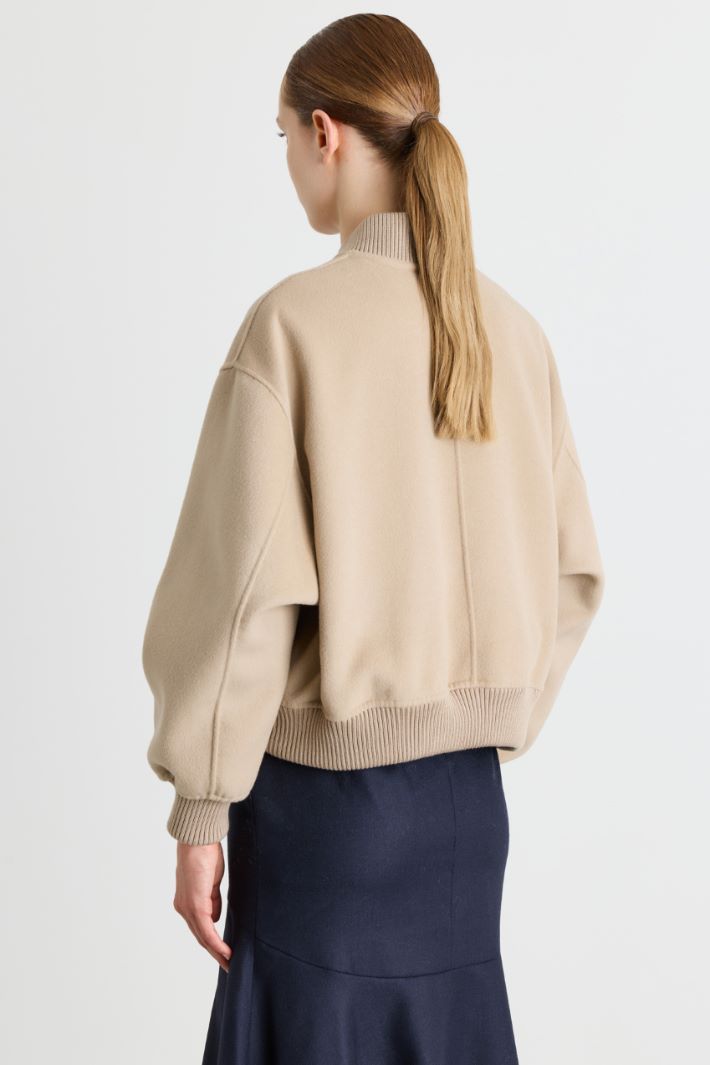 Double-faced bomber jacket - CAMEL - Intrend - 4