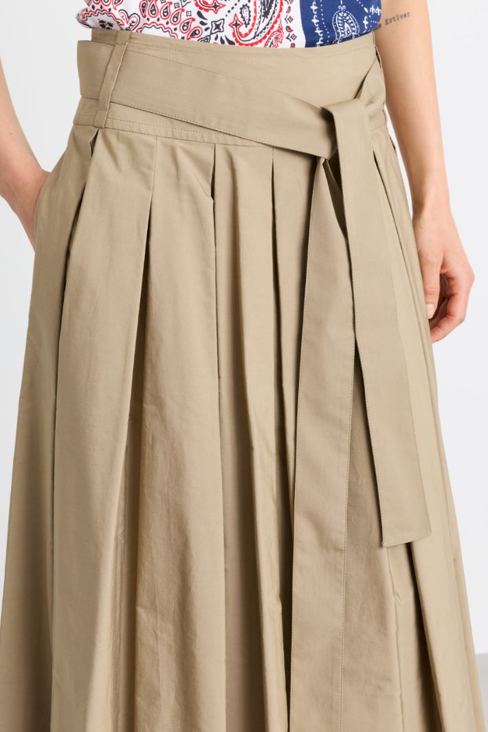 Pleated poplin skirt - CAMEL - Intrend - 3