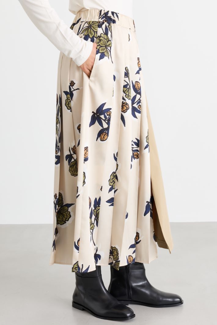 Asymmetric pleated skirt - WHITE CAMEL - Intrend - 3