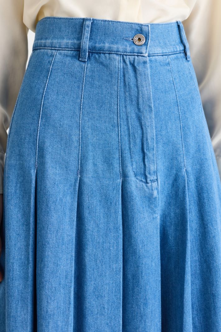 Ausgestellter Faltenrock aus Denim - HIMMELBLAU - Intrend - 3