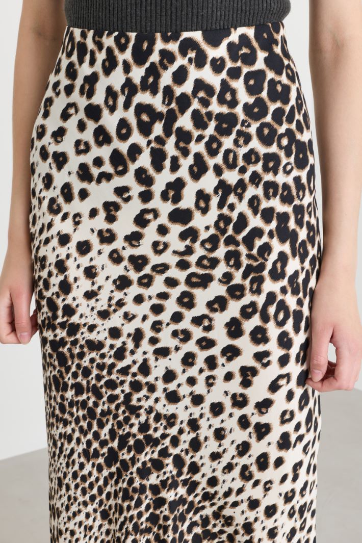 Printed viscose twill skirt - ANIMAL - Intrend - 3