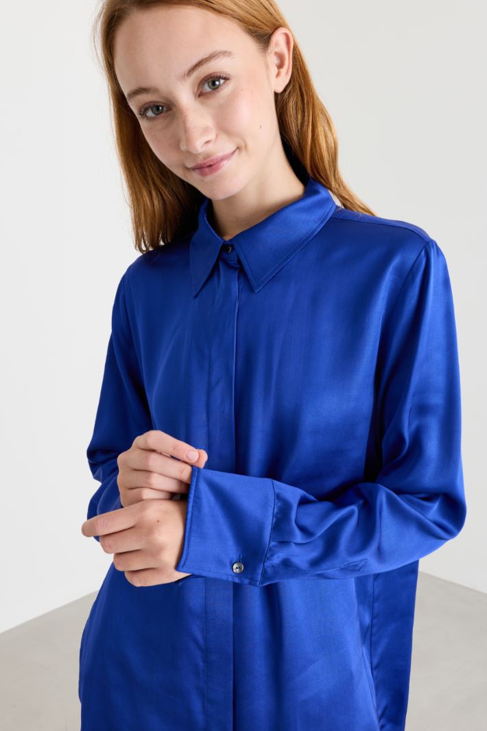 Satin shirt with jewelled buttons - BLUE - Intrend - 3