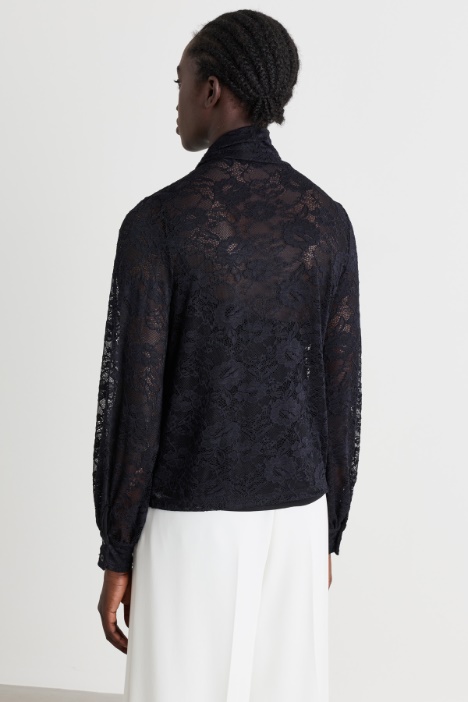 Blusa in pizzo stretch