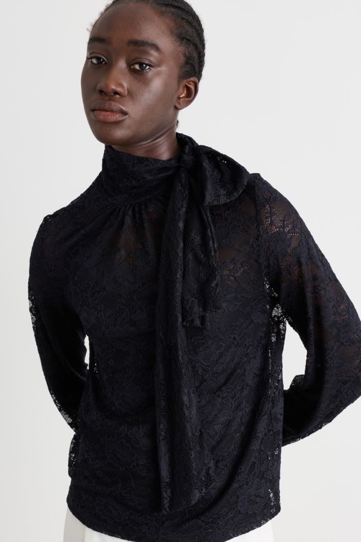 Stretch-lace blouse - BLACK - Intrend - 3