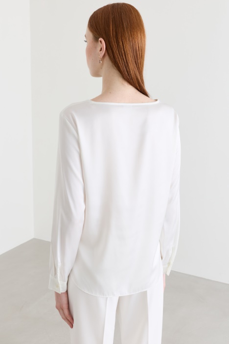Blusa in raso stretch