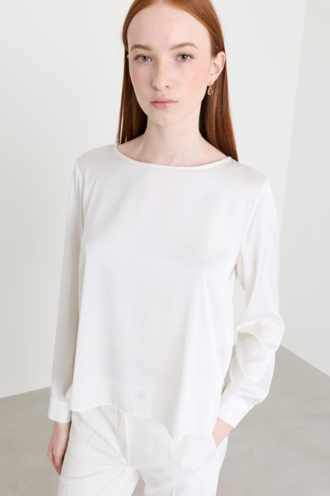 Blusa in raso stretch