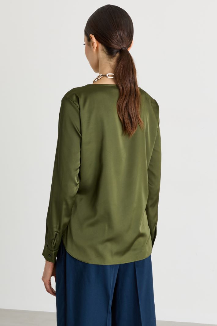 Bluse aus Stretch-Satin - GRÜN - Intrend - 4