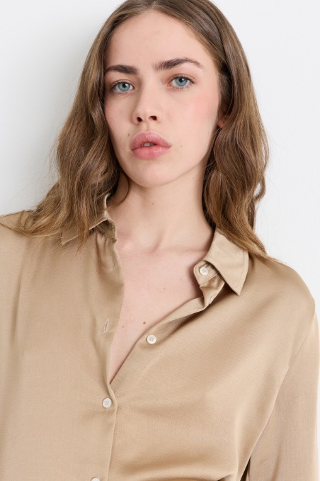 Camicia in raso martellato