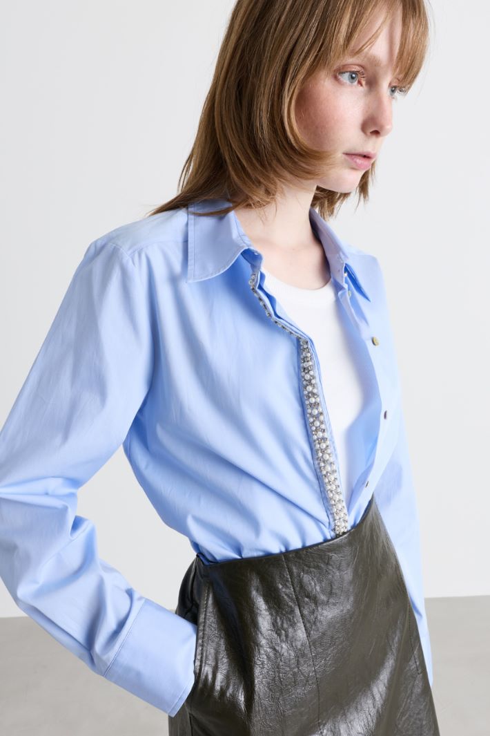 Camicia in popeline con dettagli di perle e strass - AZZURRO - Intrend - 3