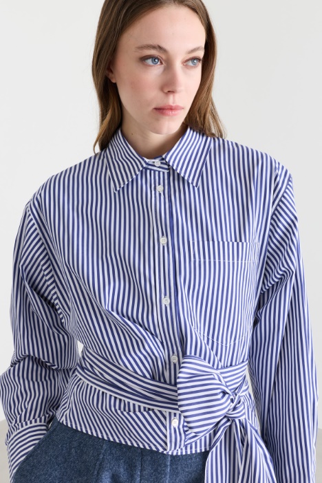 Camicia con fusciacca alta