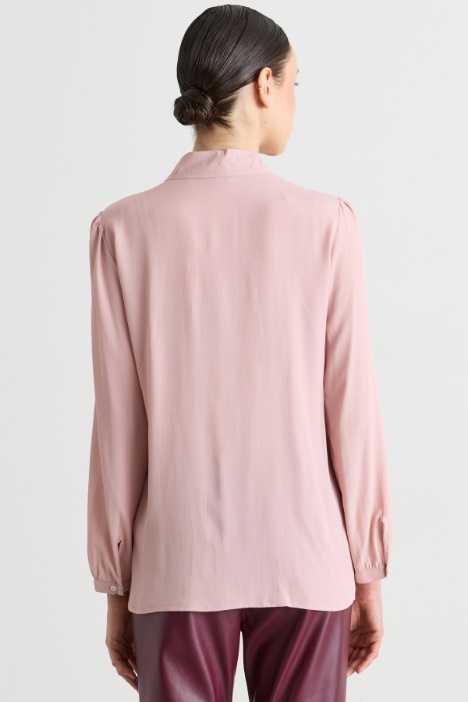 Camicia semiaderente con spacchi