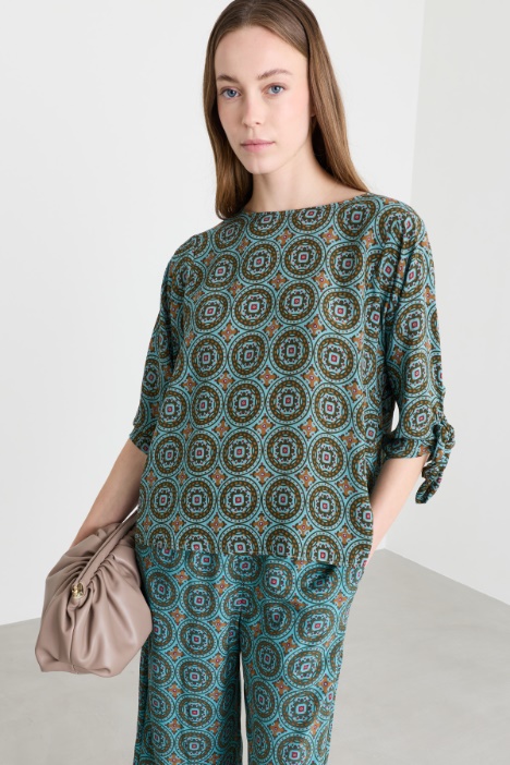 Blusa girocollo in crepe de chine - Intrend