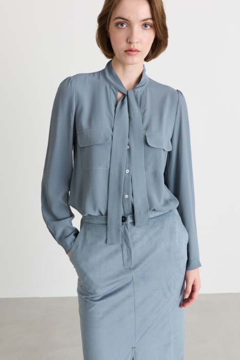 Camicia sfiancata con tasche al petto - Intrend