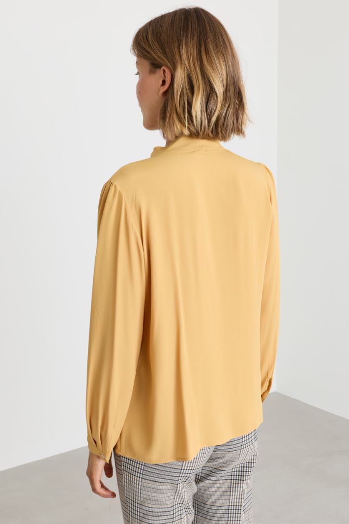 Camicia sfiancata con tasche al petto - GIALLO - Intrend - 4