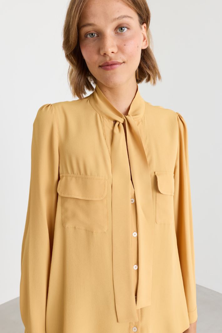 Camicia sfiancata con tasche al petto - GIALLO - Intrend - 3