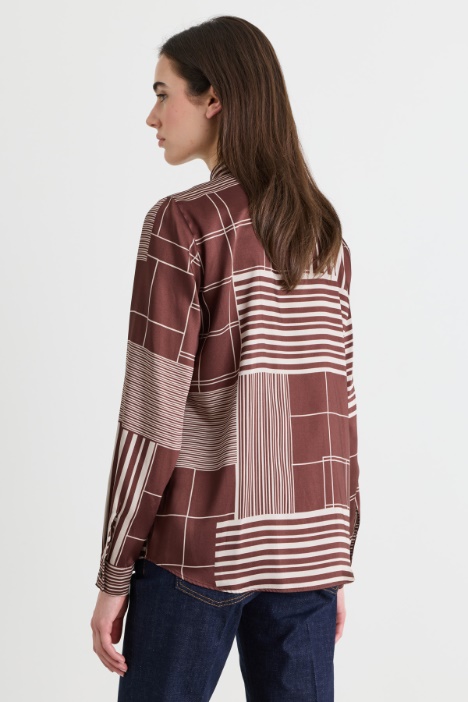 Camicia semiaderente in twill