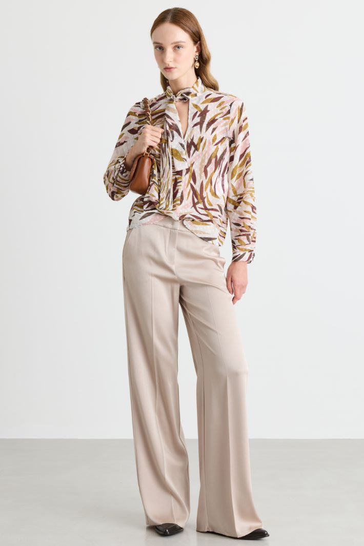 Blusa con collo a foulard - BIANCO ROSA - Intrend