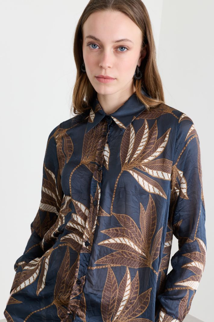 Blusa in raso stampato - BLU MARRONE - Intrend - 3