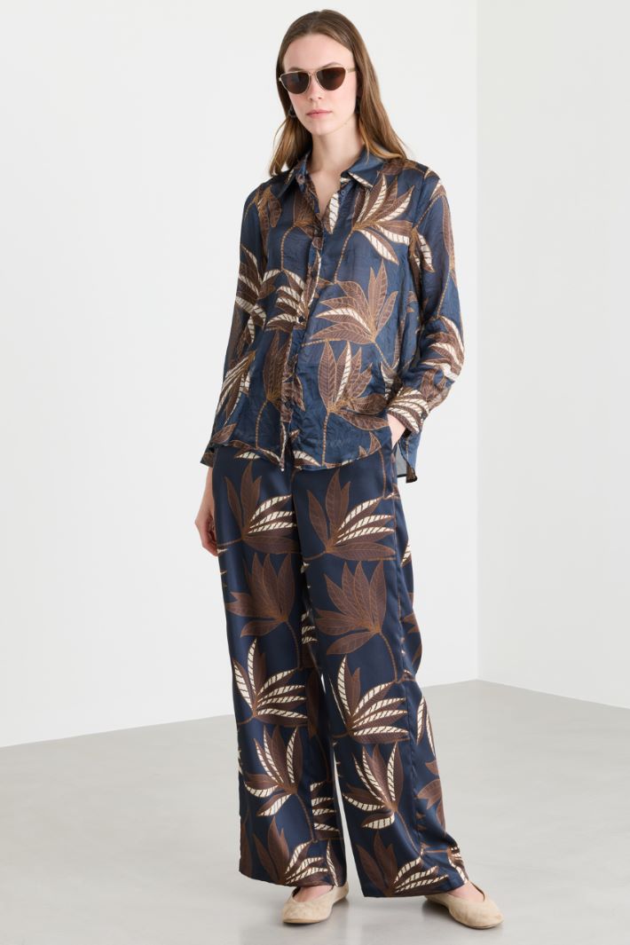 Blusa in raso stampato - BLU MARRONE - Intrend