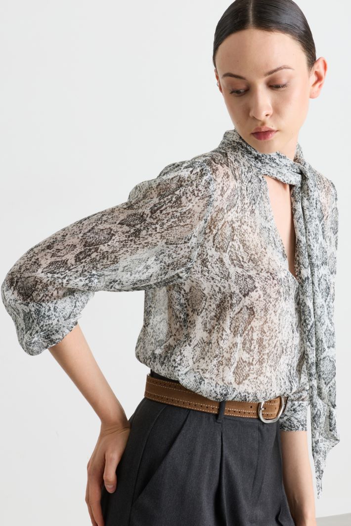 Blusa in creponne stampata - ANIMALIER - Intrend - 2