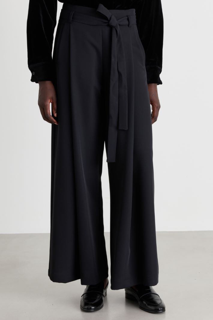 Wide-fit crêpe trousers - BLACK - Intrend - 2