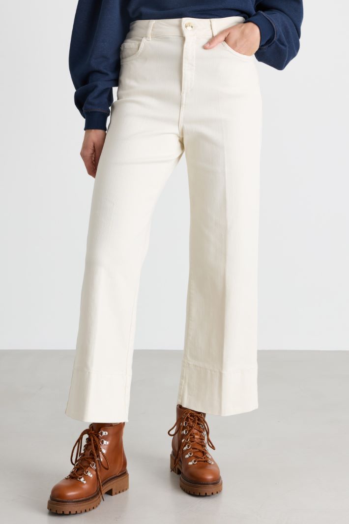 Straight-fit Trousers with a Deep Top-stitched Hem - WHITE - Intrend - 2