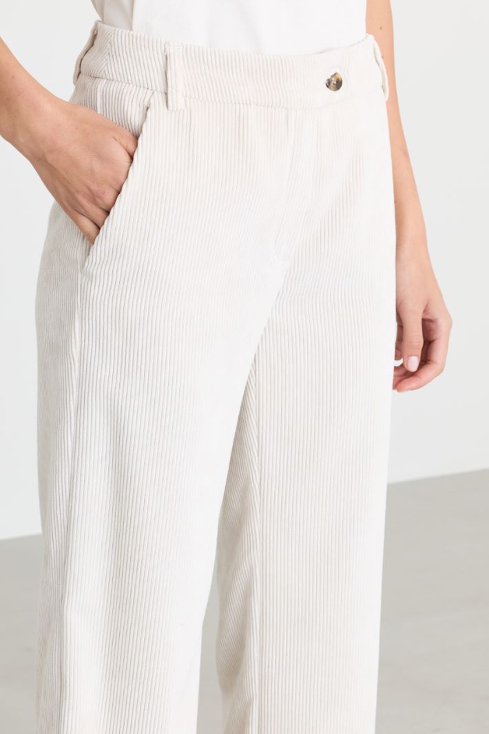 Straight corduroy trousers - WHITE - Intrend - 3