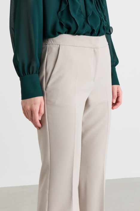 Pantalone flare stretch