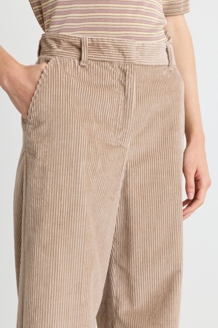 Wide leg corduroy trousers - CAMEL - Intrend - 3