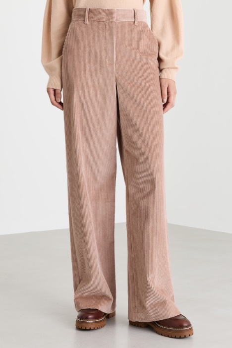 Pantalone ampio in velluto a coste