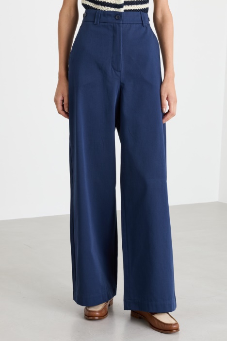 Pantalone ampio in gabardina