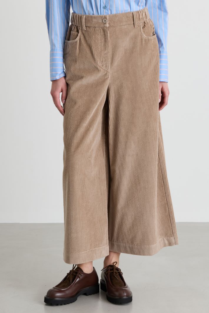 Cropped velvet trousers - CAMEL - Intrend - 2