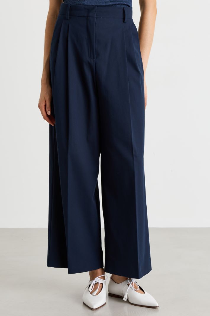Double-pleated cropped trousers - BLUE - Intrend - 2