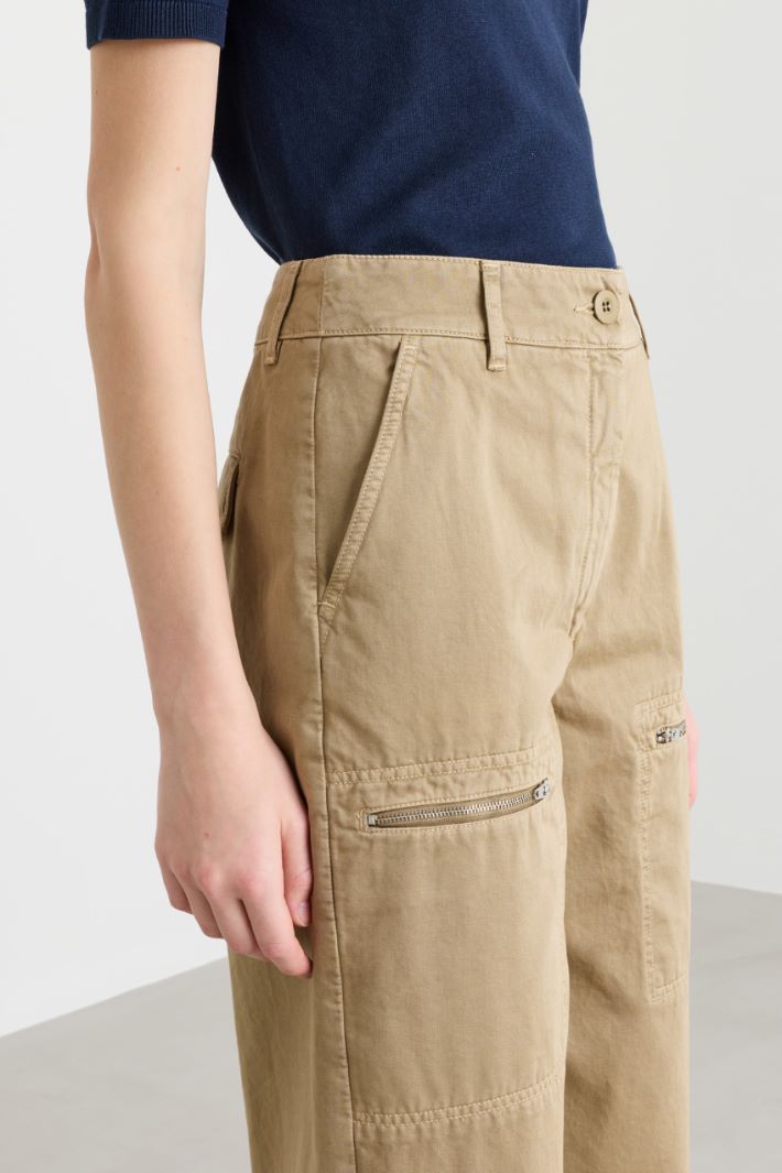 Wide-leg cargo trousers - CAMEL - Intrend - 3